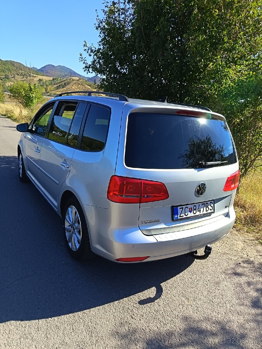 VW Touran - 2