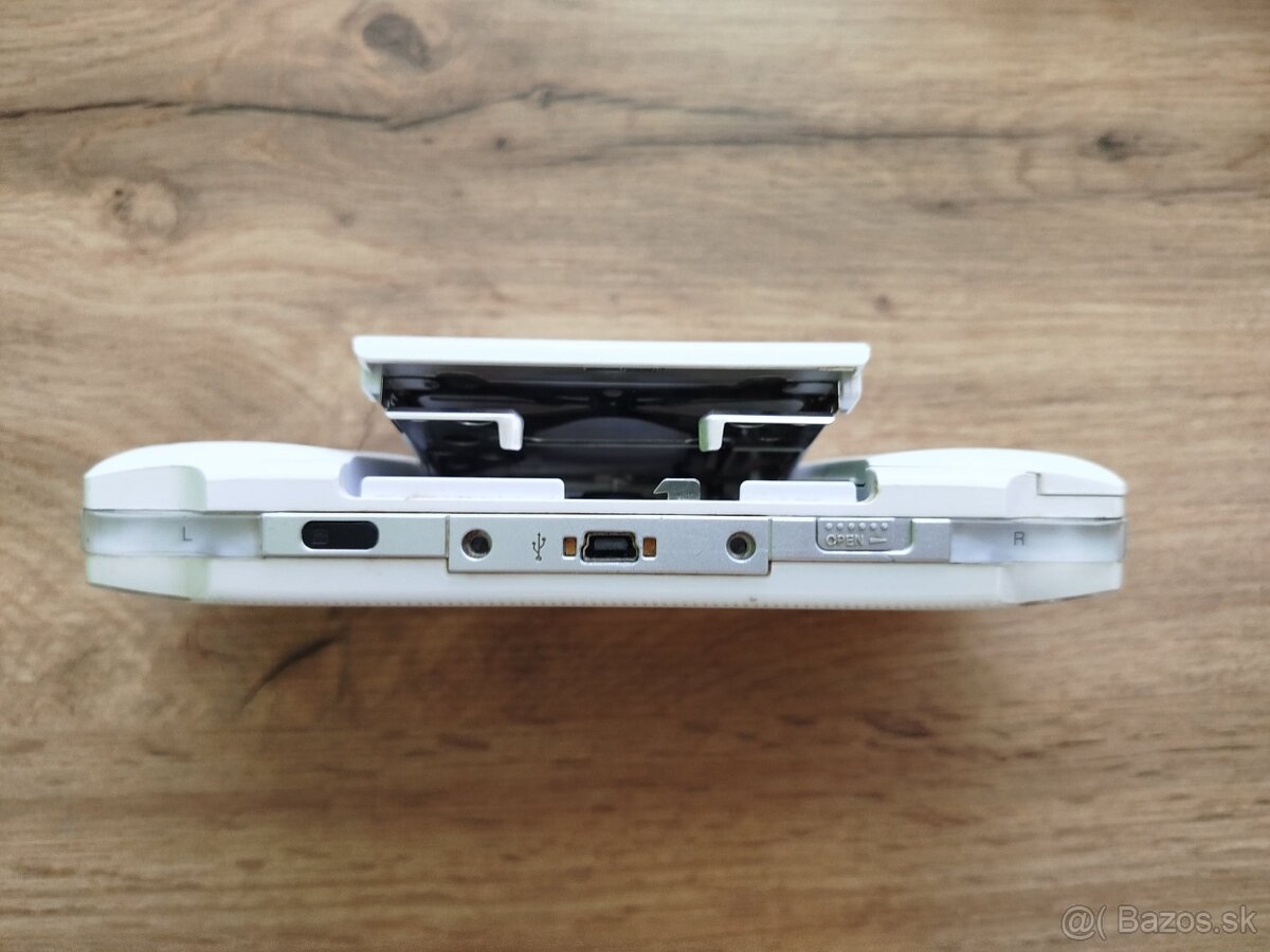 PSP VITA white ceramic , model PSP -1004 - 2