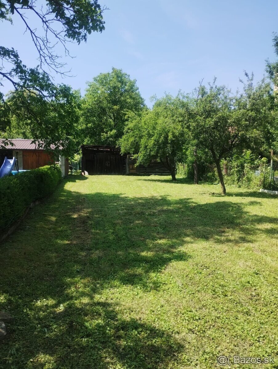 stavebný pozemk v intraviláne obce so starším rod. domom - 2