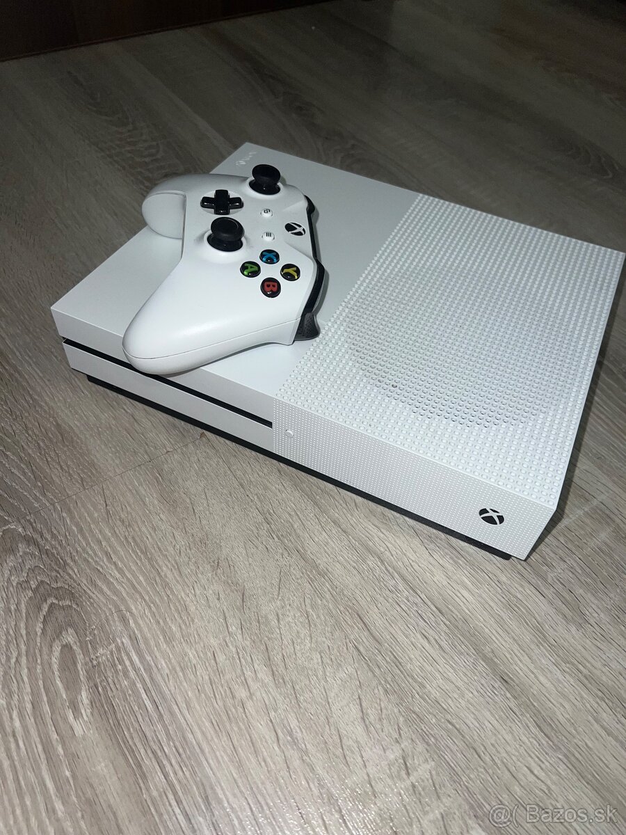 Xbox one s 1TB - 2