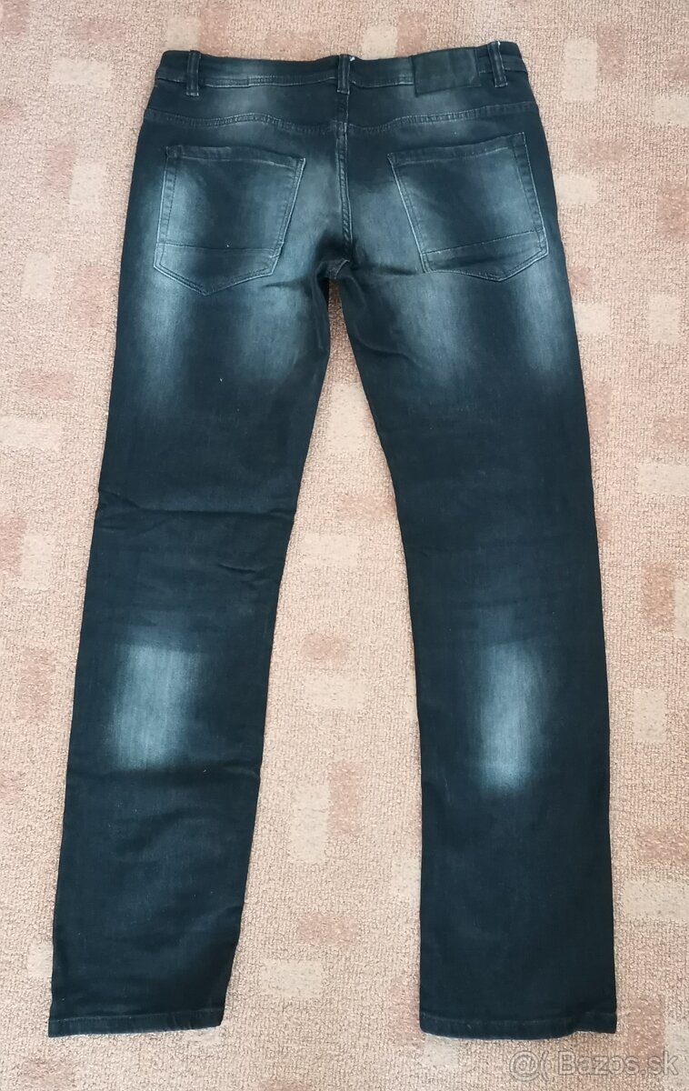 Cierne nohavice W32 - 2