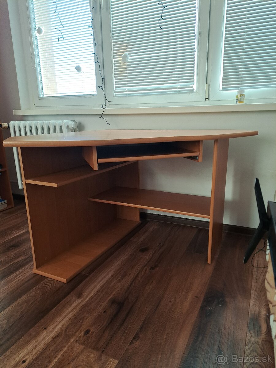 Pisaci stol - 2
