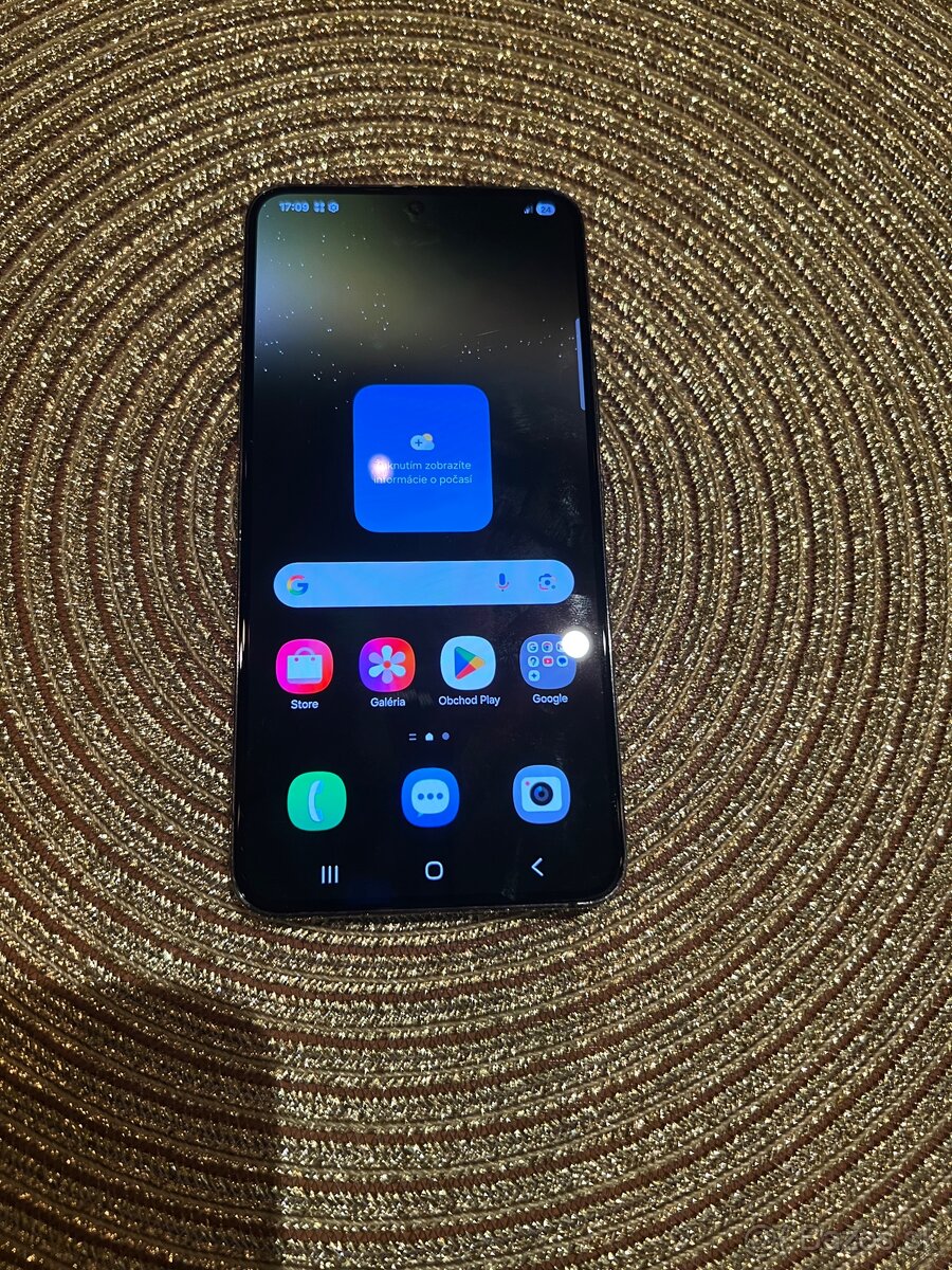 Samsung Galaxy S22 - 2