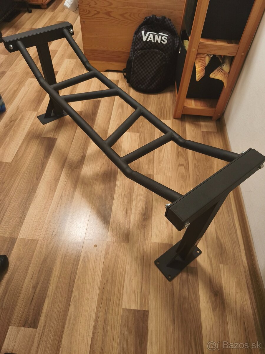 Hrazda na cvičenie - 2