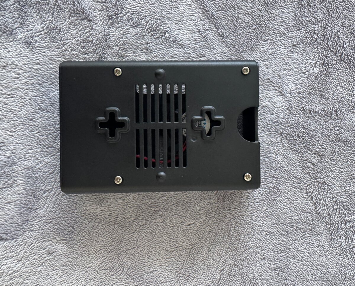 Raspberry Pi obal s ventilátorom - 2