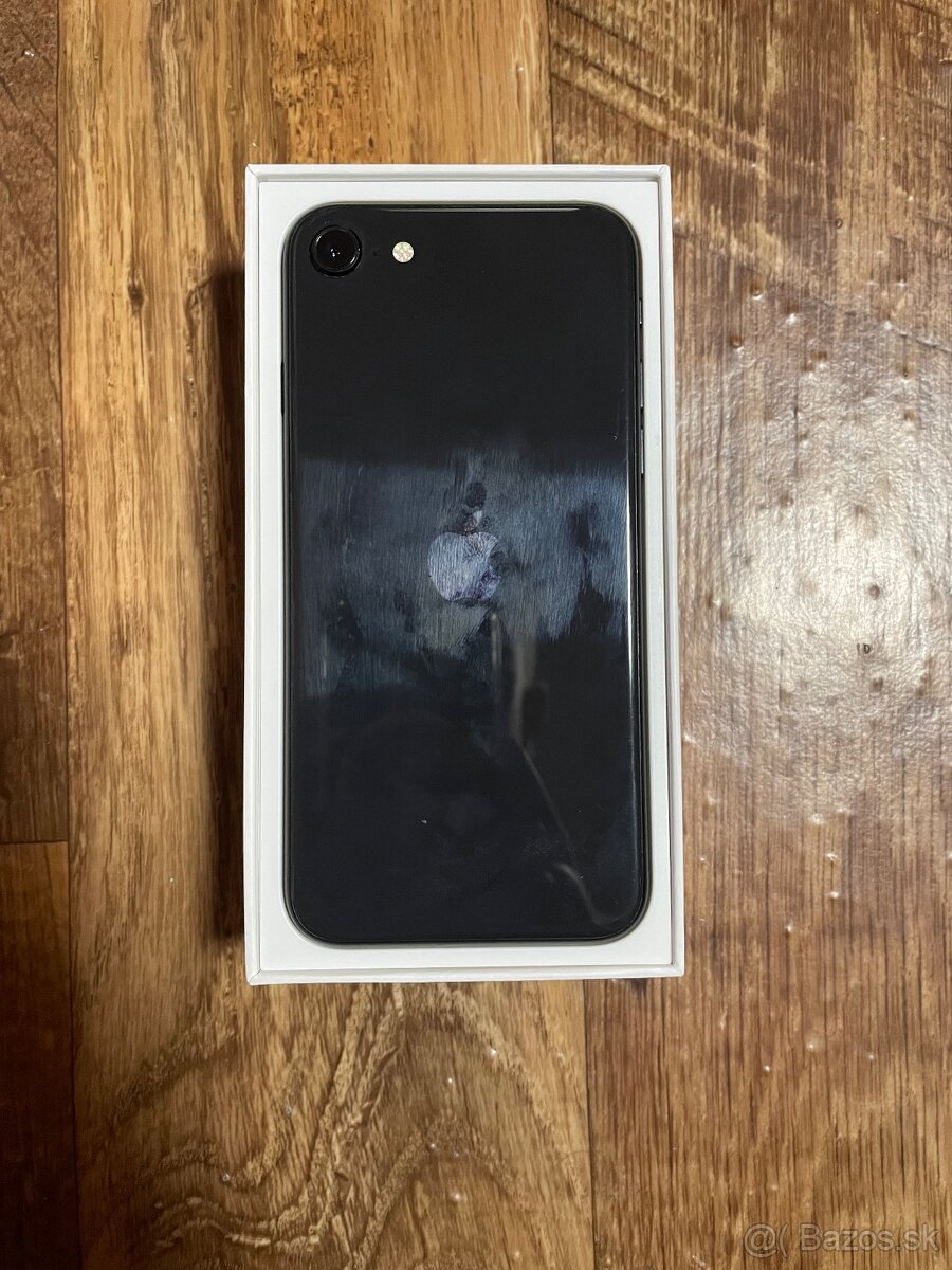 iPhone SE 2020 – 64 GB, veľmi zachovalý - 2