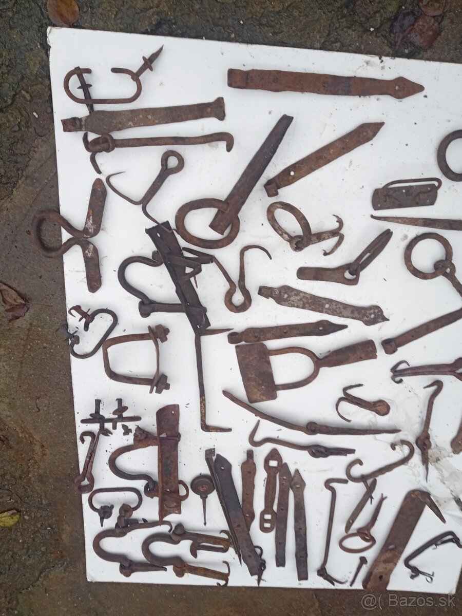 Staré kované výrobky veci - 2