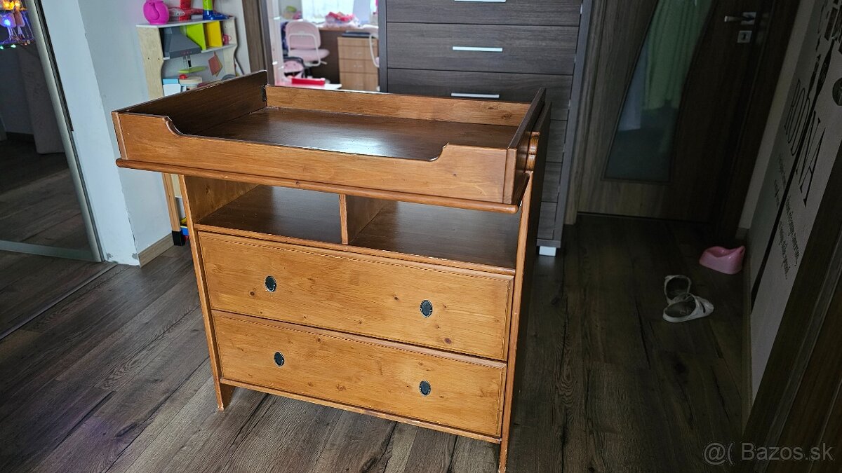 Predám prebaľovací pult - 2