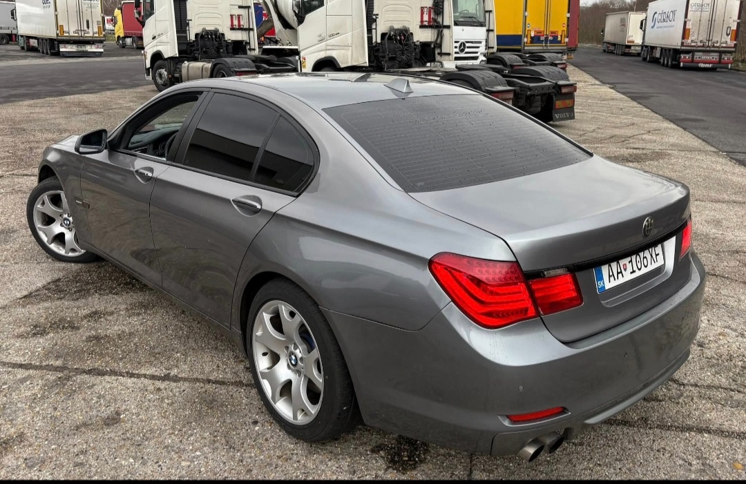 🚗Predám BMW 7 f01 730d - 180kw - 2