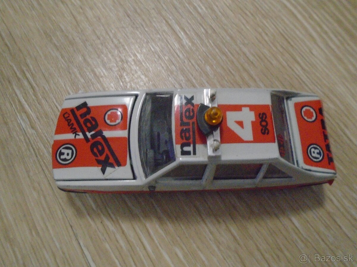 Stará hračka Tatra 623 - 2