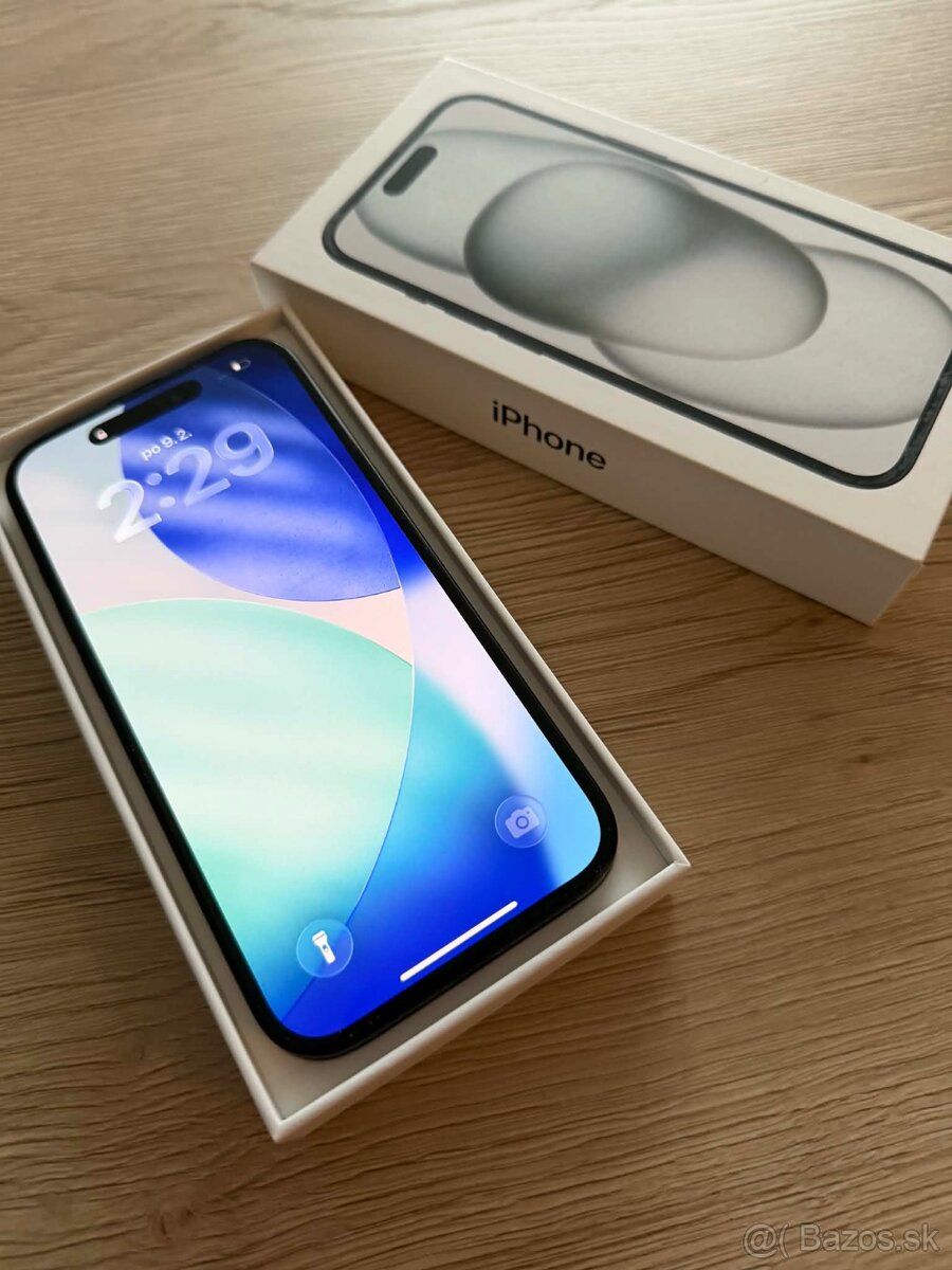 Predám IPhone 15 256gb Black - 2