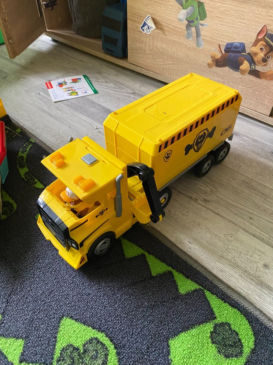 žlté auoto Lapkova Patrola - 2