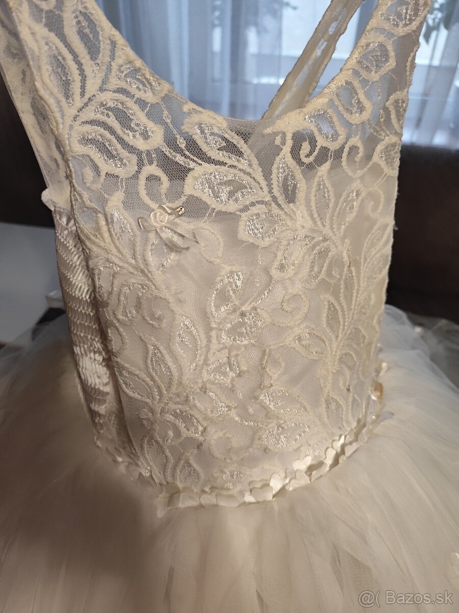 Šaty na 1.sv prijmanie - 2