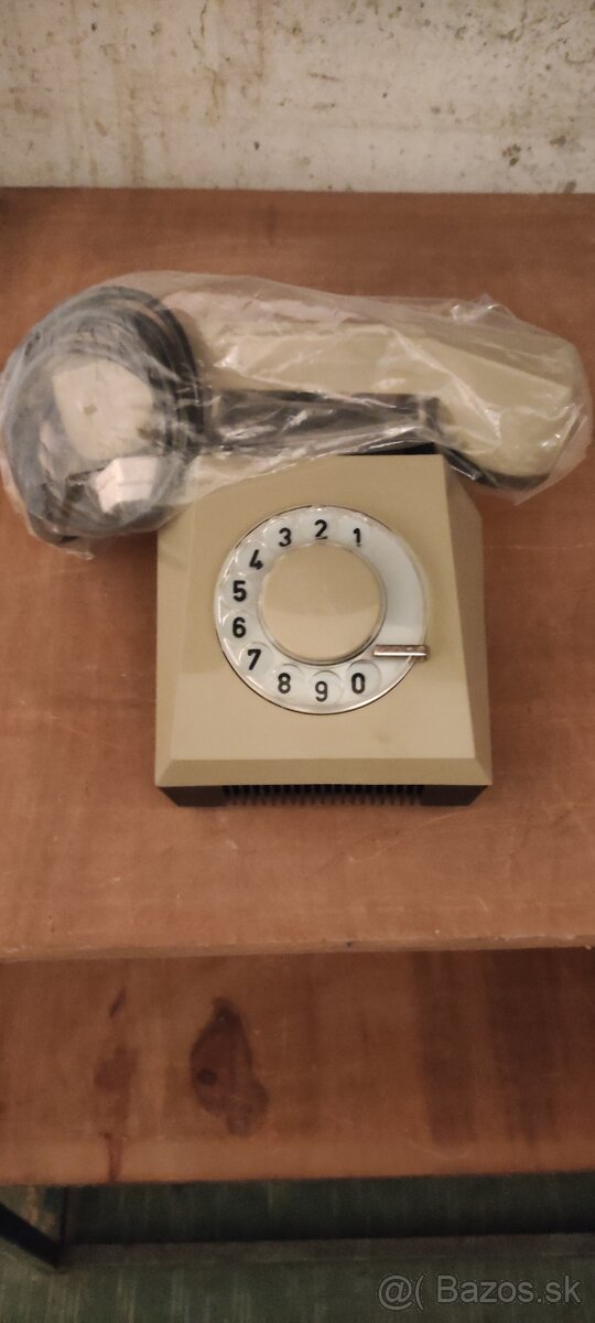 Retro telefón - 2