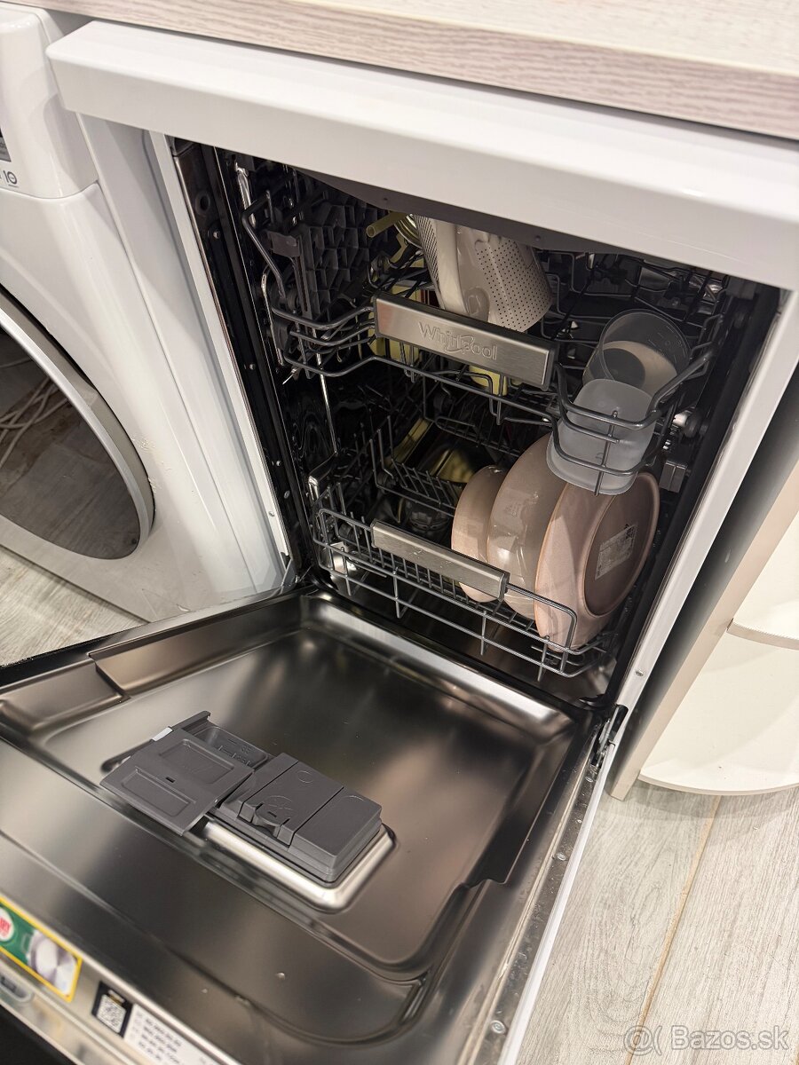 Umývačka riadu Whirlpool - 2