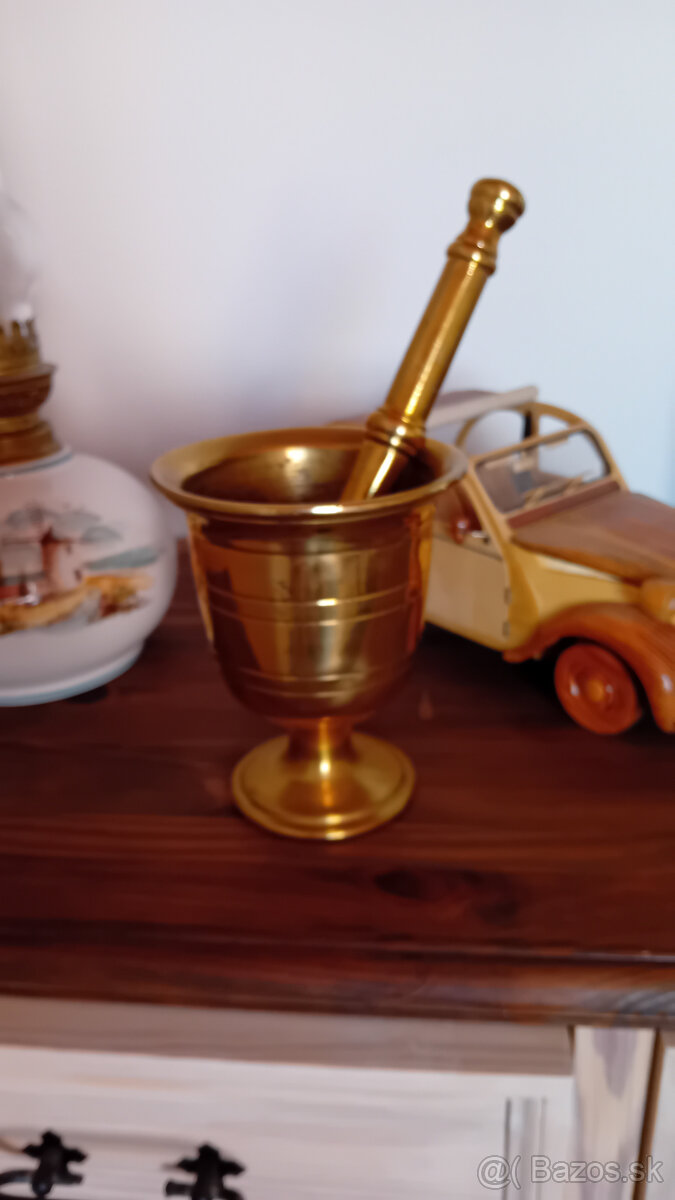 Predám starý mohutný mosadzný mažiar - 2