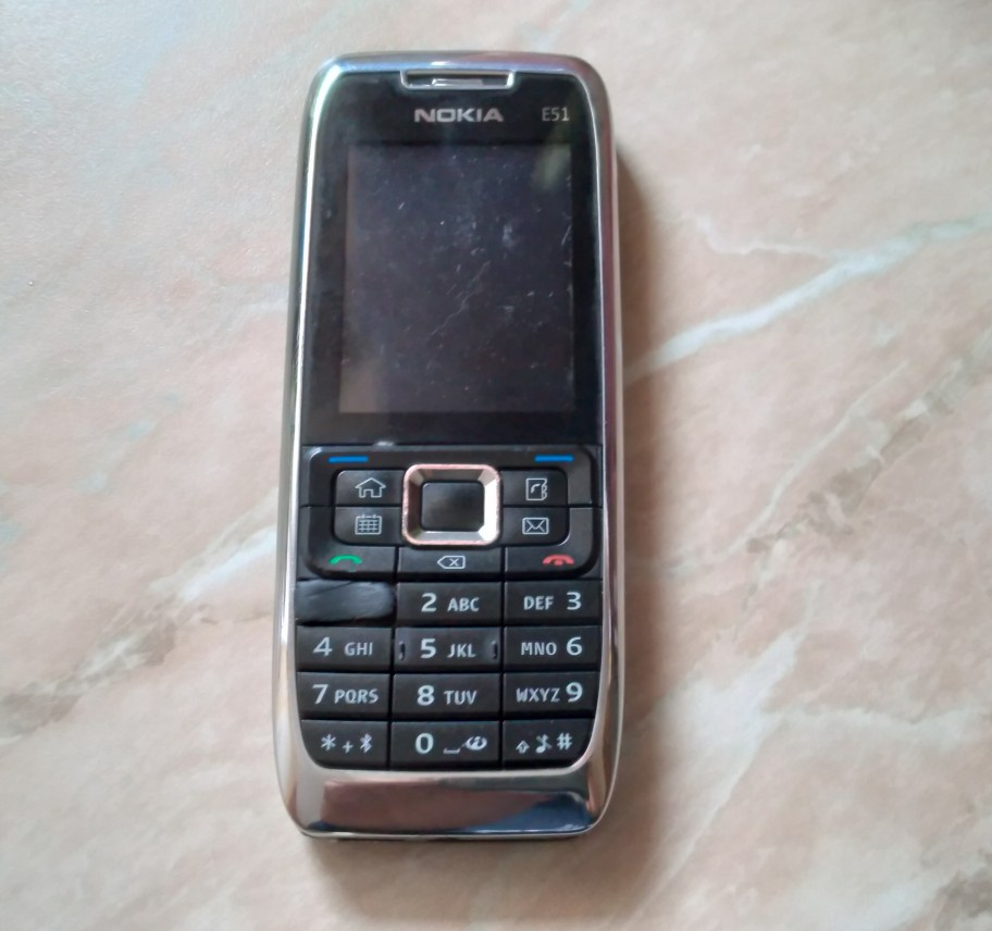 Nokia E51-1, C2-02 - 2