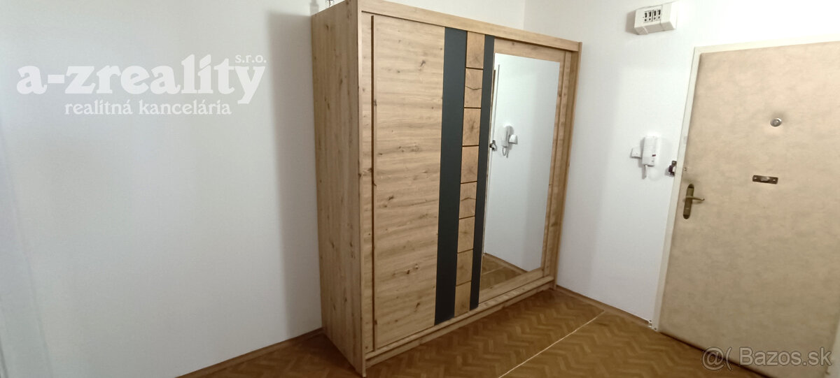 Prenájom 2 izbového bytu na sídlisku JUH v Nových Zámkoch, - 2