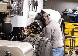 Montér (Nemecko -Chemnitz) - prerábanie nákladných áut - 2