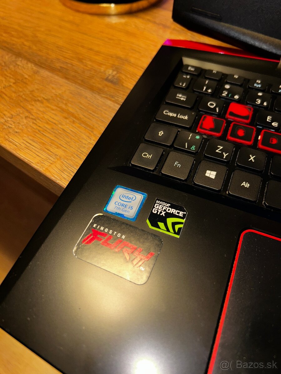 Acer Aspire VX15 (GTX 1050, 16GB RAM, SSD+HDD) - 2