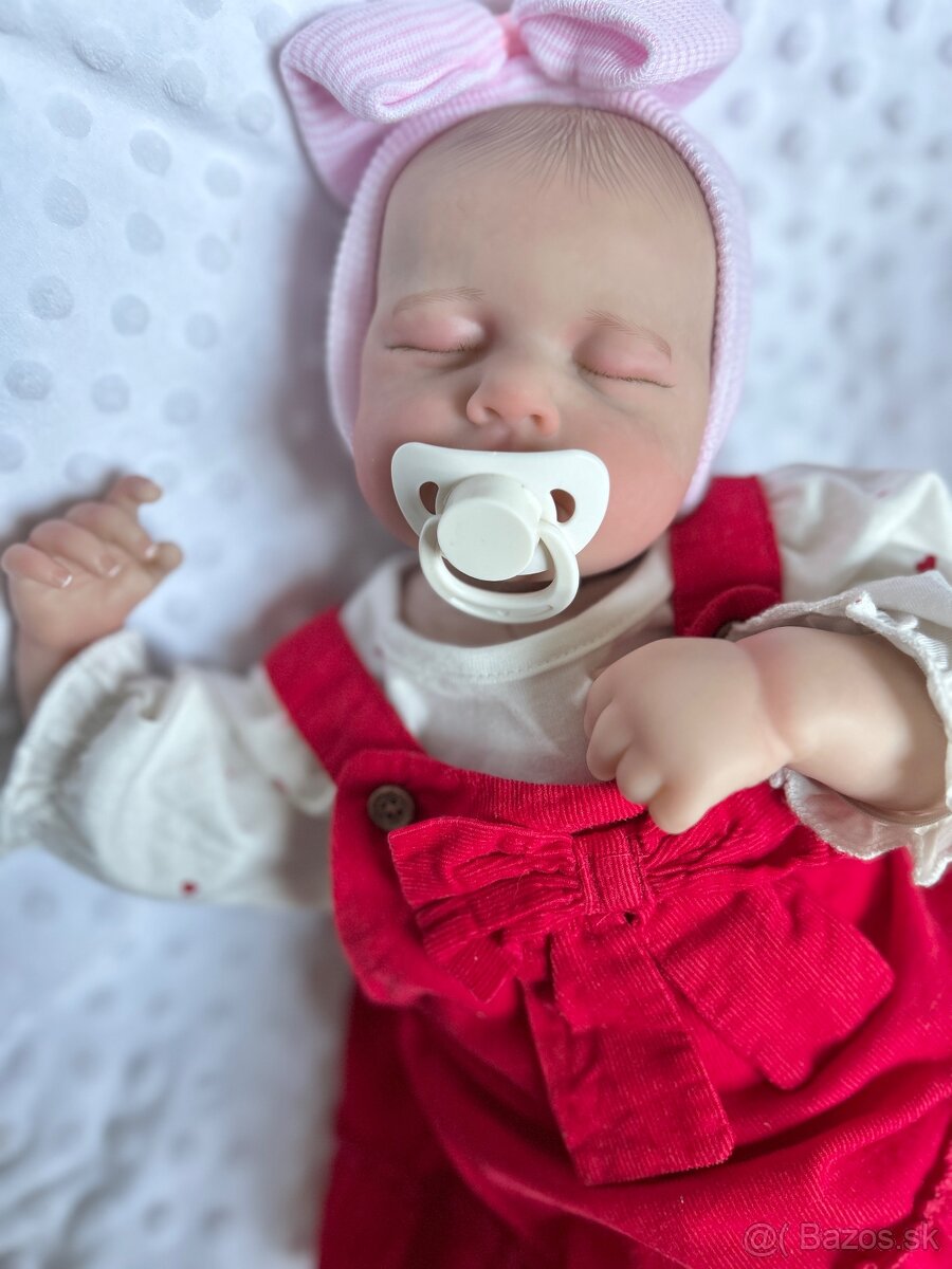 Realistická bábika Laura - 2