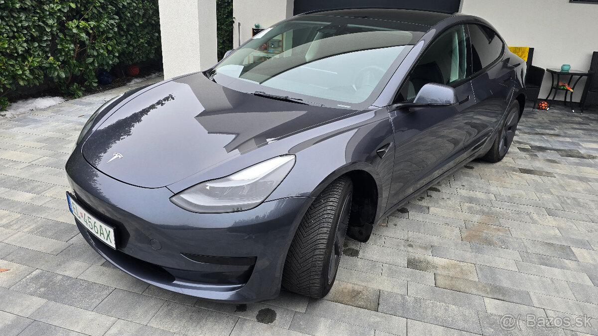 Tesla Model 3 SR+ - 2