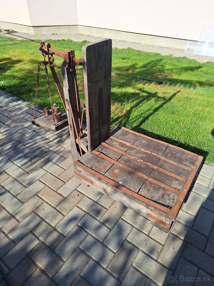 Starodávna drevená váha - 2