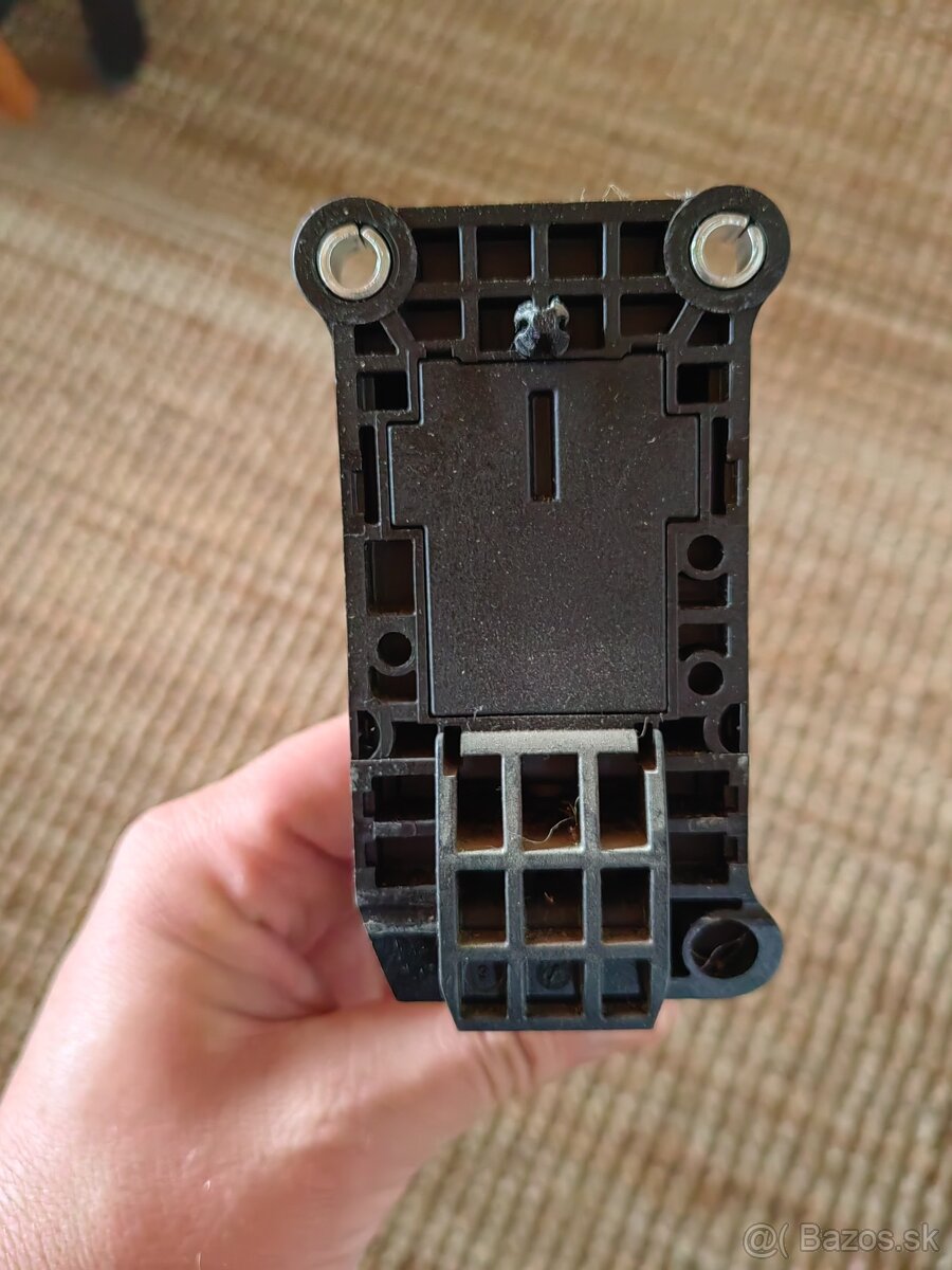 Plynový pedál A 906 300 04 04 - 2