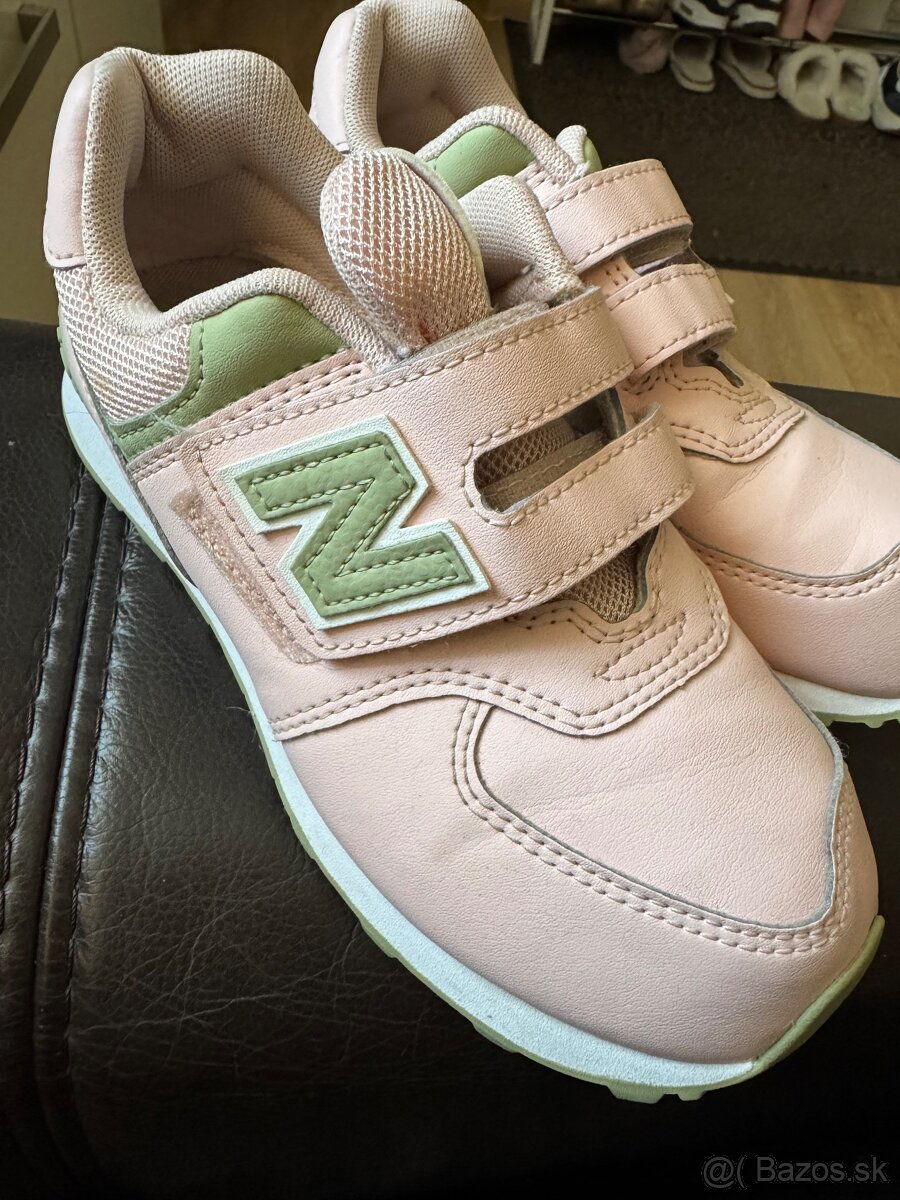 Dievčenské botasky veľkosť 33 - 2