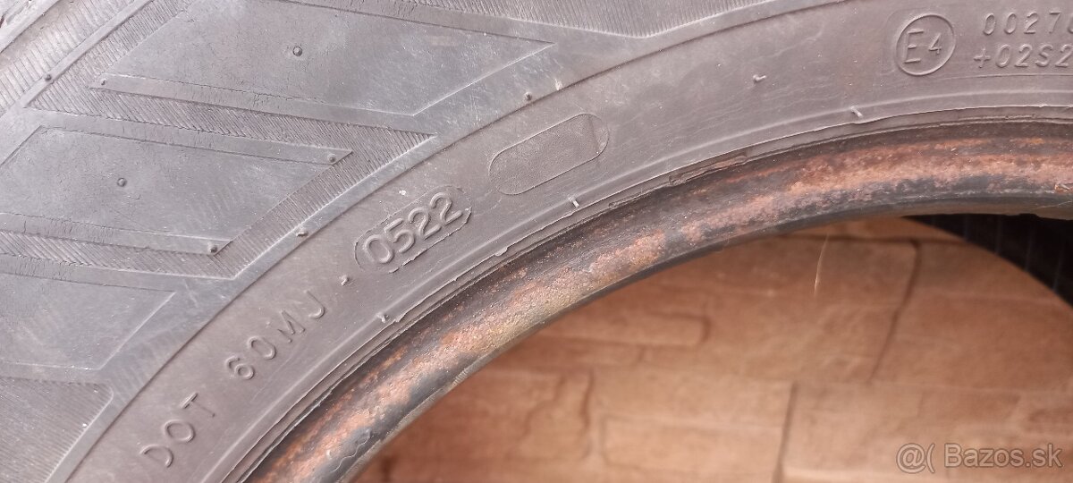 Pneumatiky Nokian215/65/16C - 2