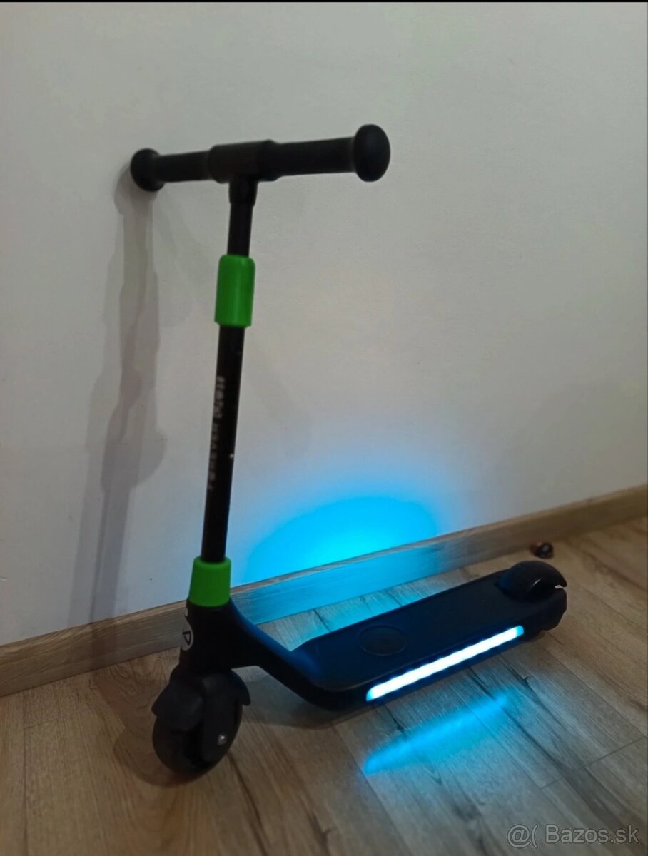 Detska elektricka kolobežka - 2