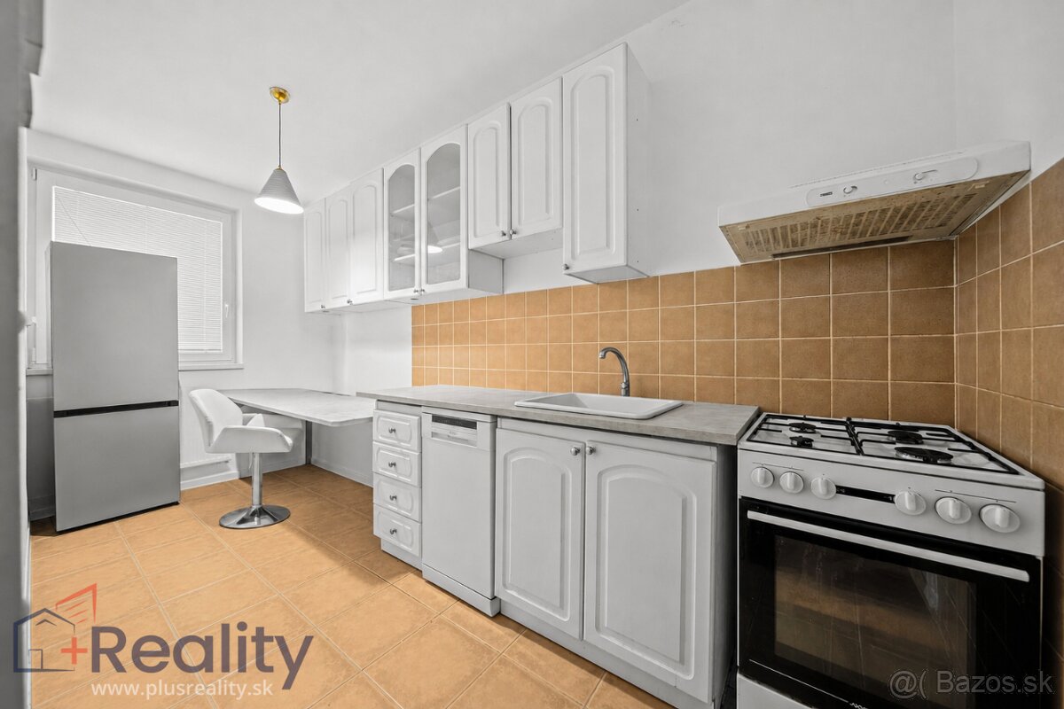 PLUS REALITY | Svetlý trojizbový byt s balkónom na predaj - Widok 2