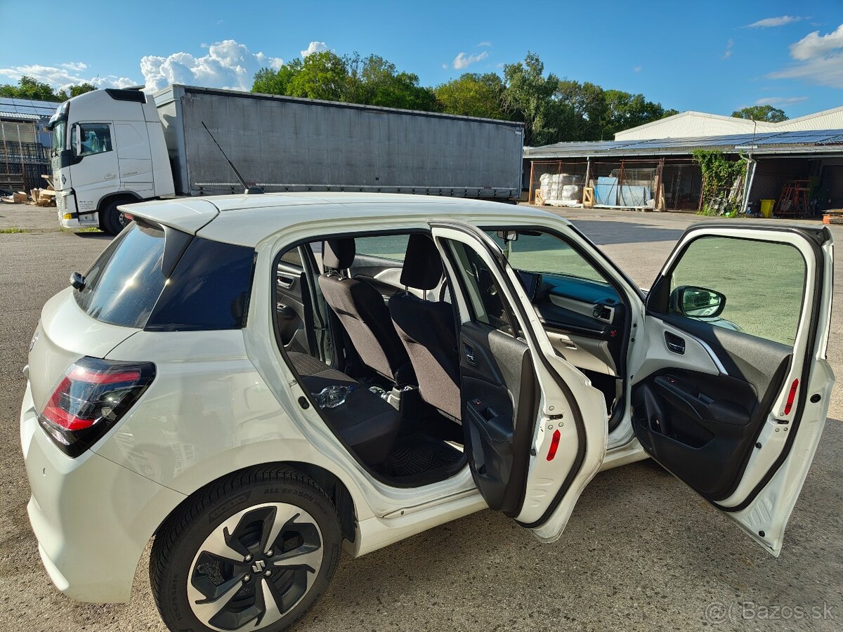 2025 swift hybrid automatic top end - 2