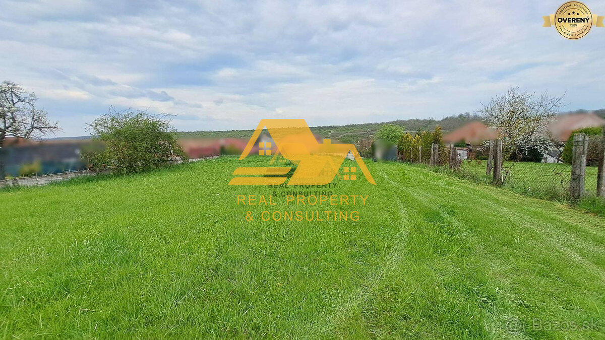 Predám stavebný pozemok v obci Trávnica - 2