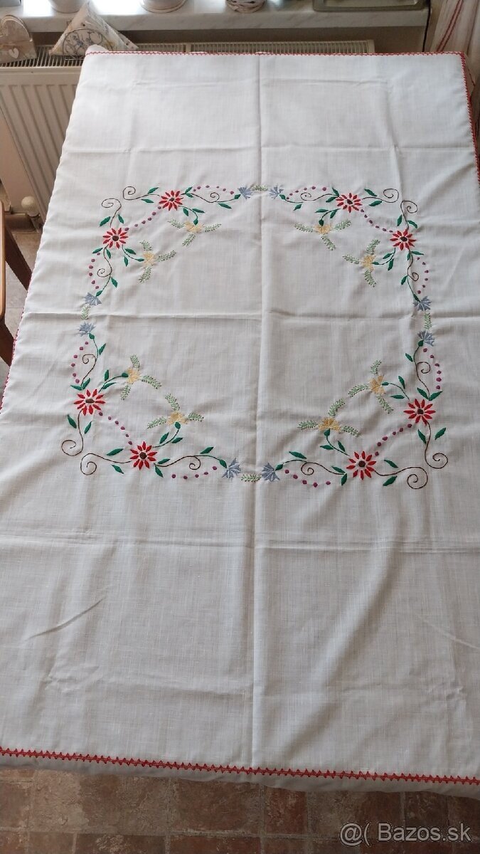 Vyšívaný obrus #10 - 2