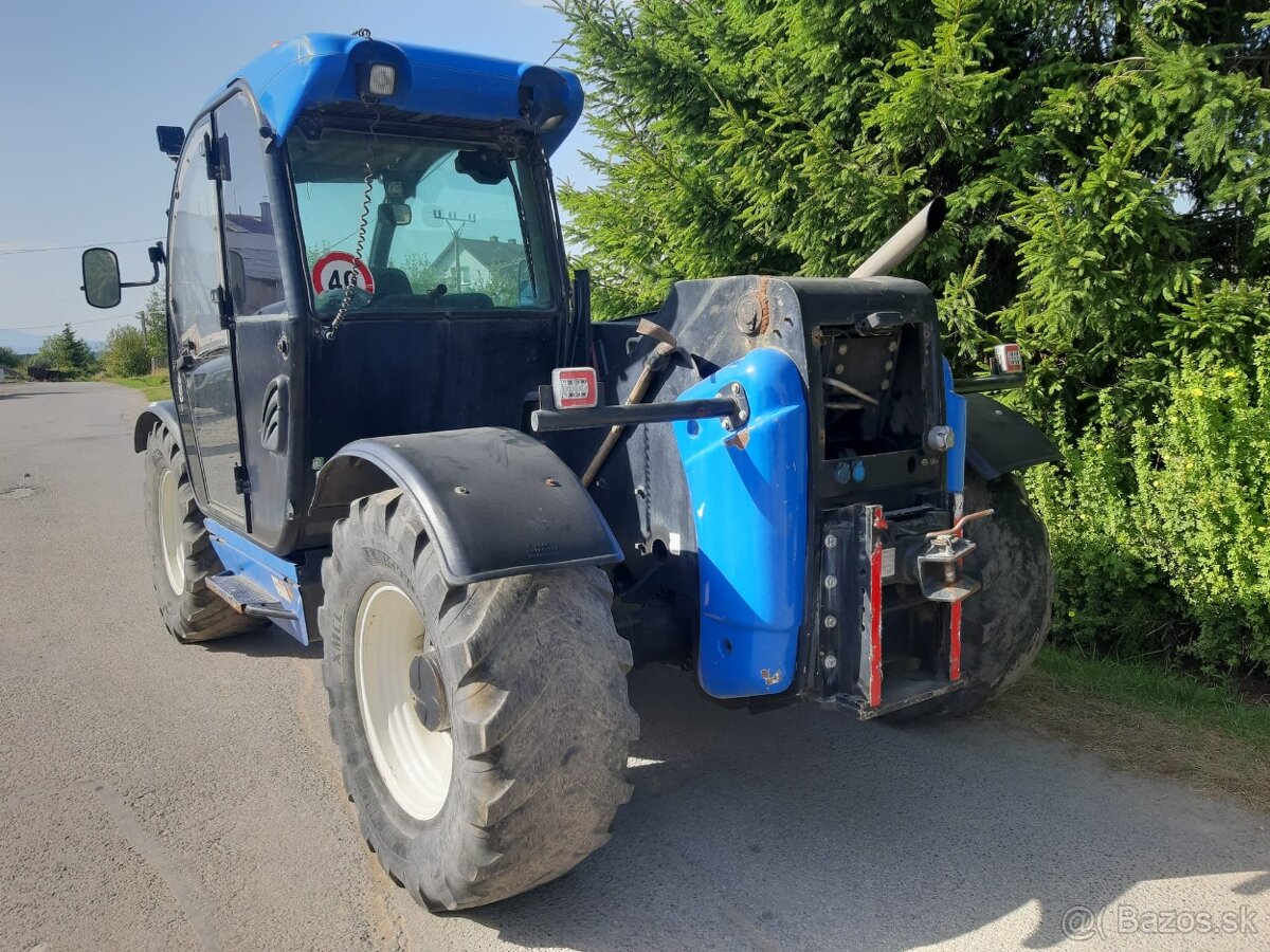 Teleskopický manipulátor New Holland LM 5060 - 2