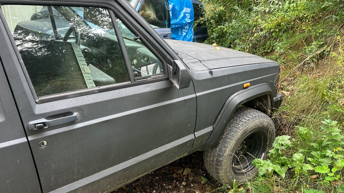 Predám motor Jeep cherokee - 2