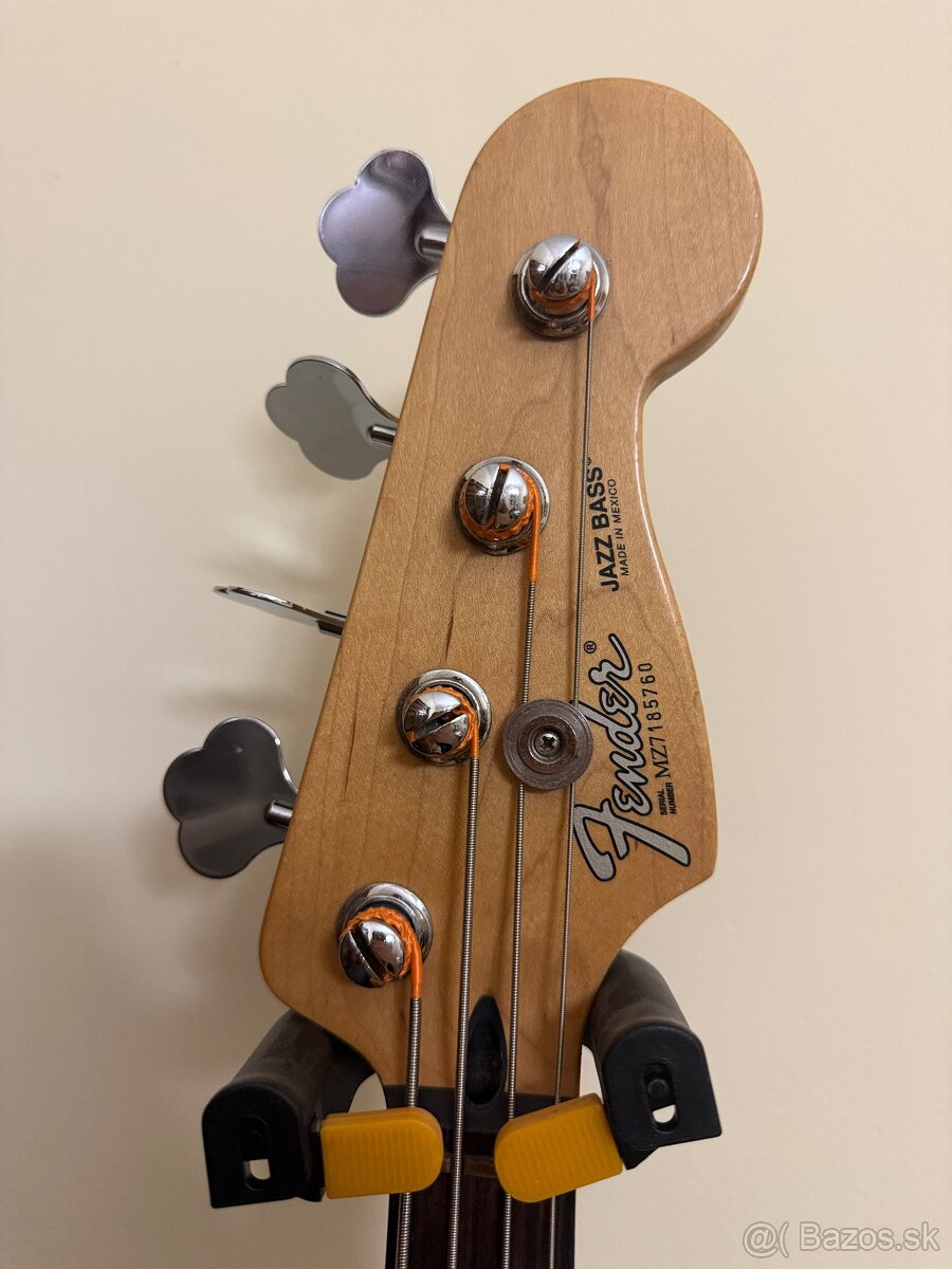 Fender Jazz Bass - 2