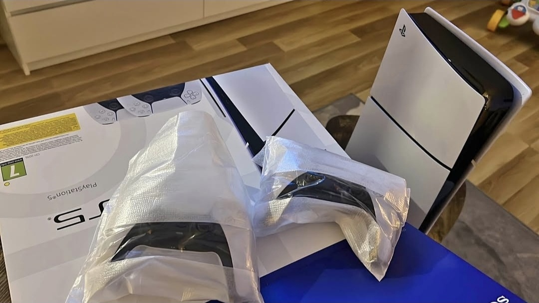 Playstation 5 Slim - 2