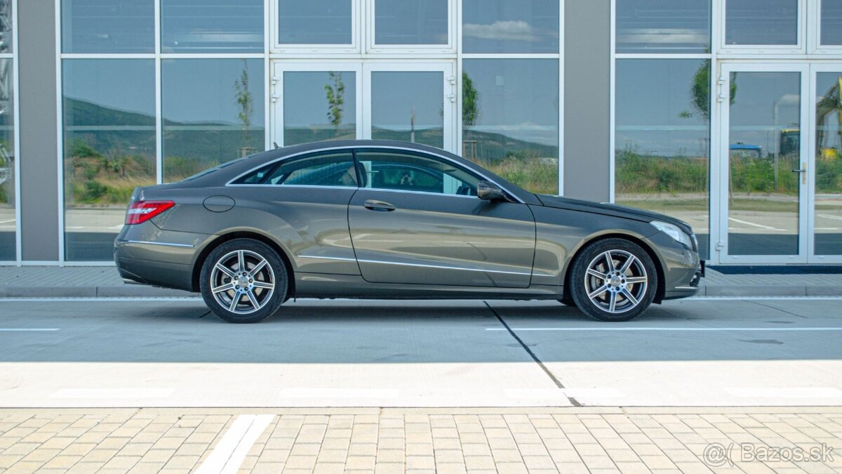 Mercedes-Benz E trieda Kupé 350 CGI Blue - 2