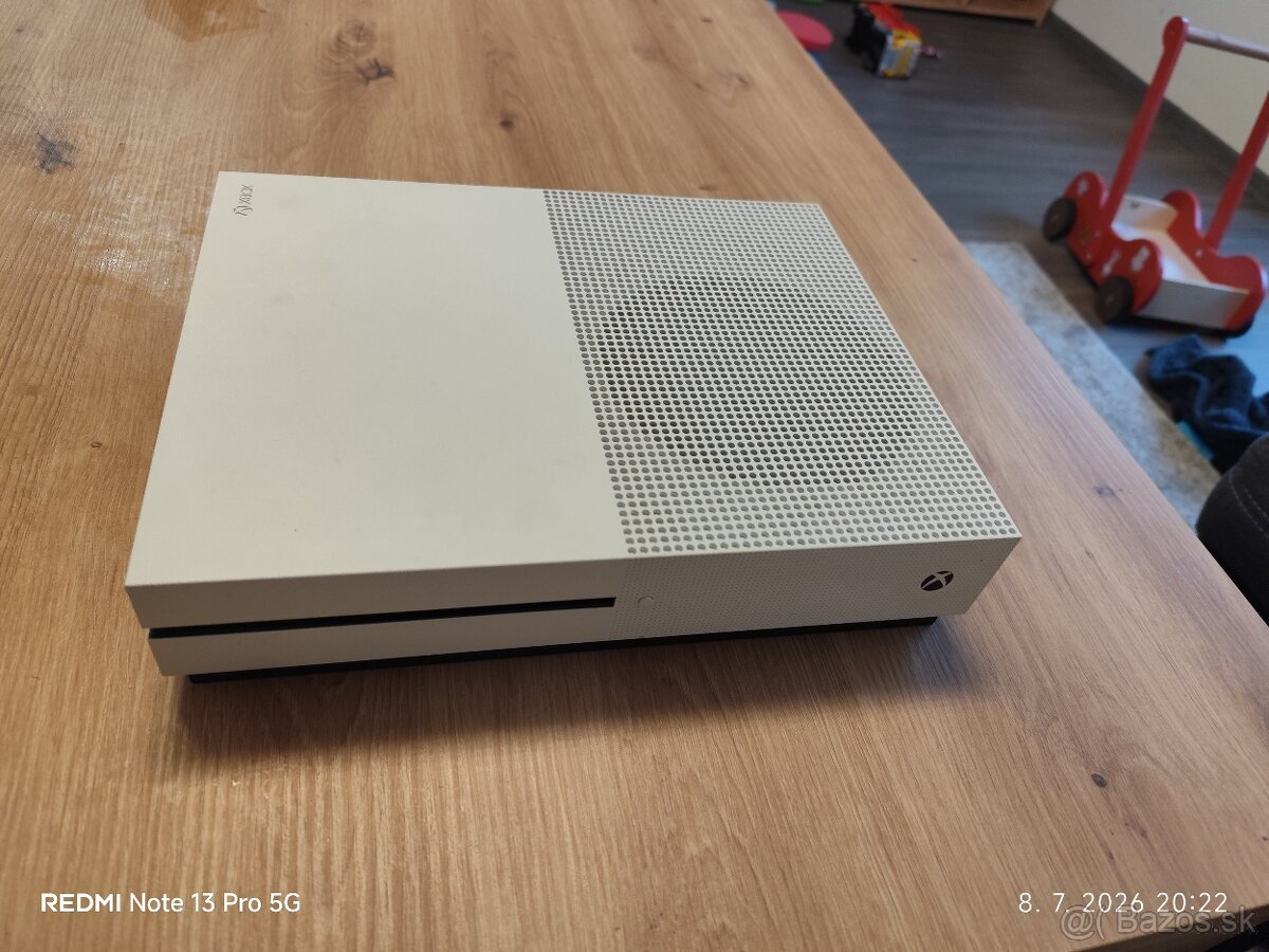Predám x box One S 500gb - 2