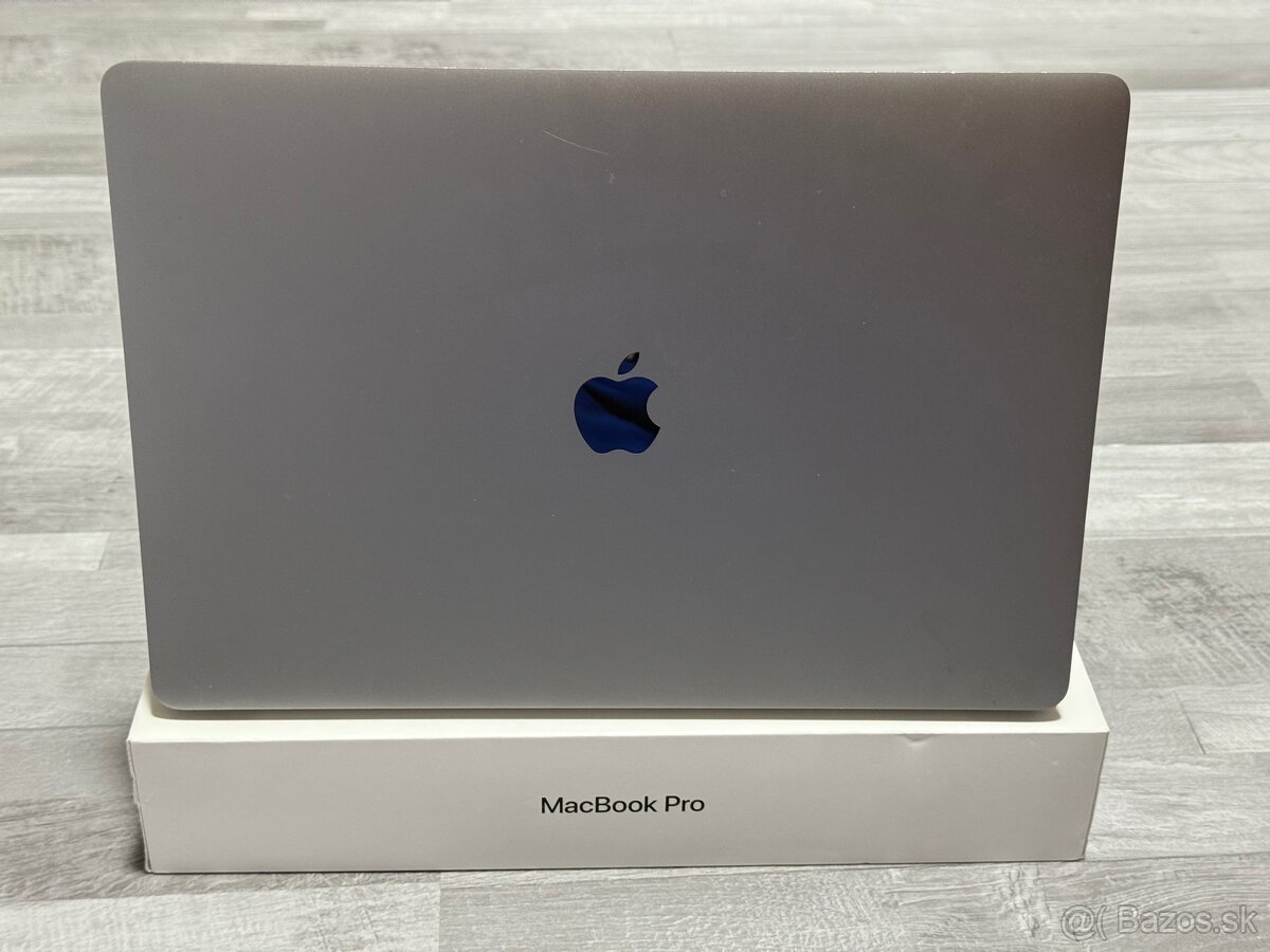 Apple MacBook Pro 15” 2017 – 1TB SSD - 2