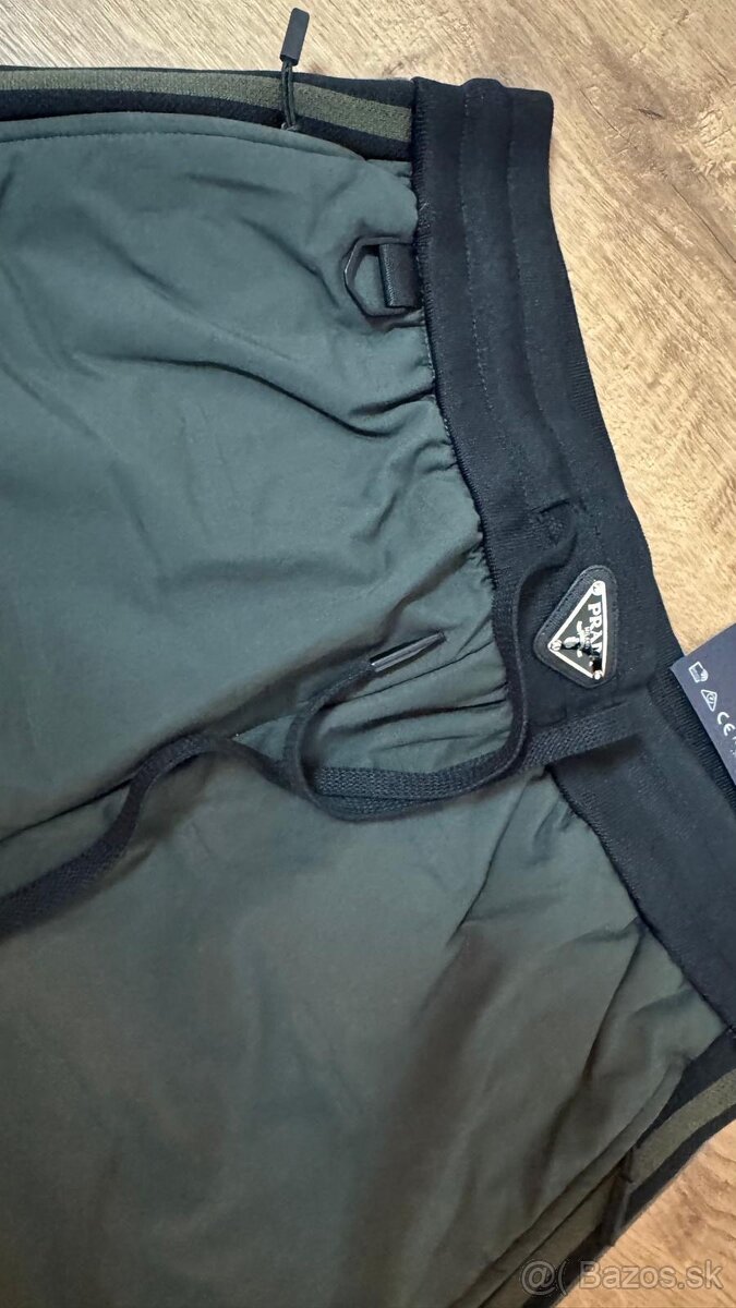 luxusne teplaky prada vel M - 2