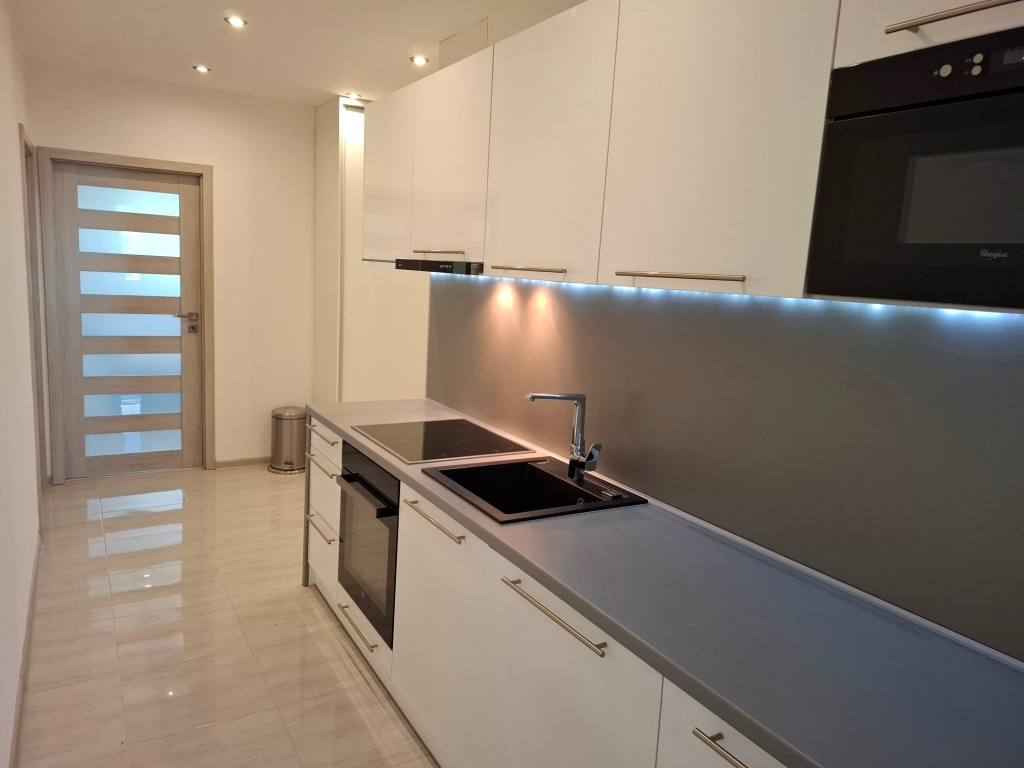 Štýlový 2-izbový byt v centre Nitry – exkluzívna ponuka - 2