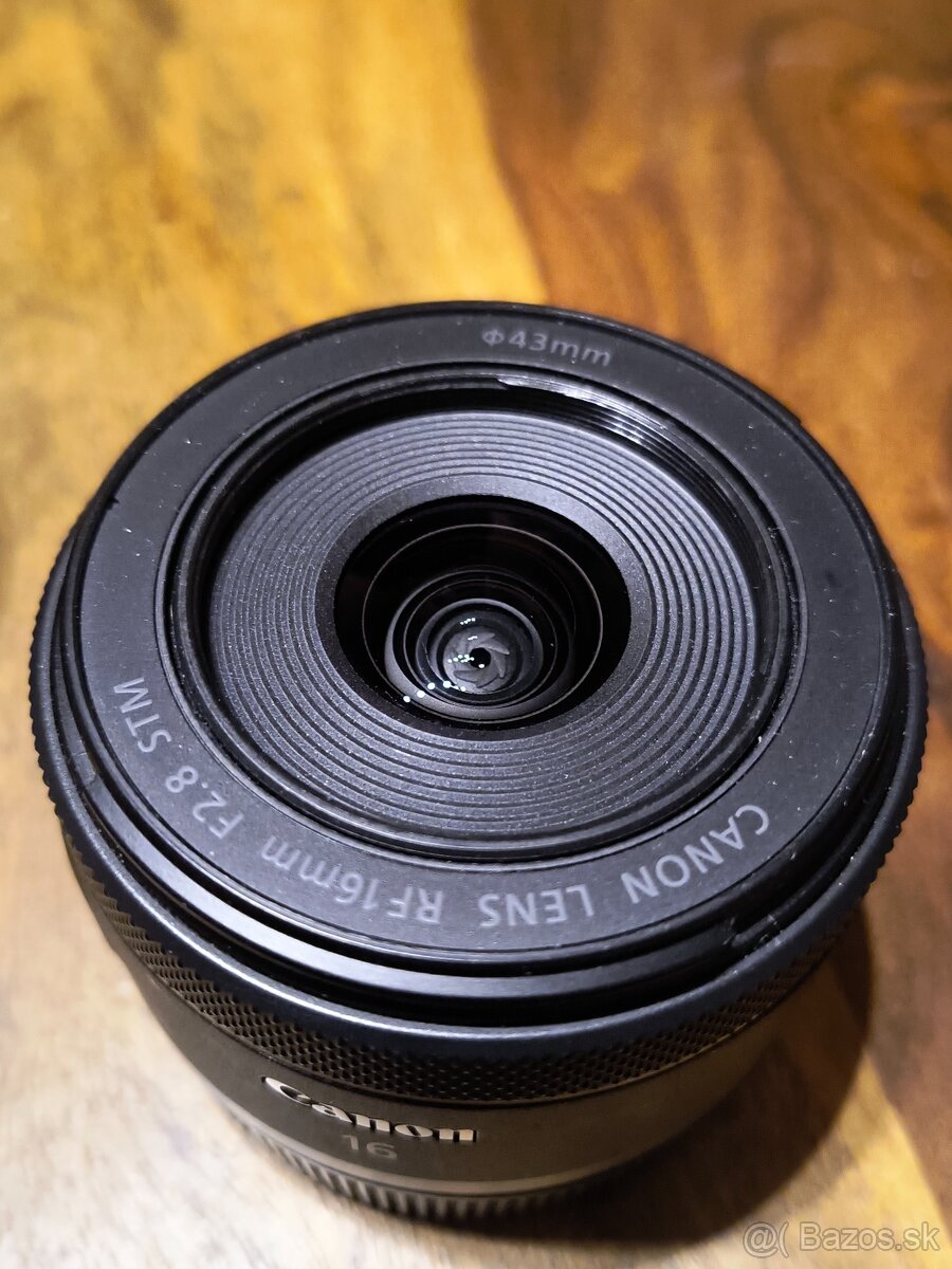 Canon RF 16mm f/2.8 STM - 2