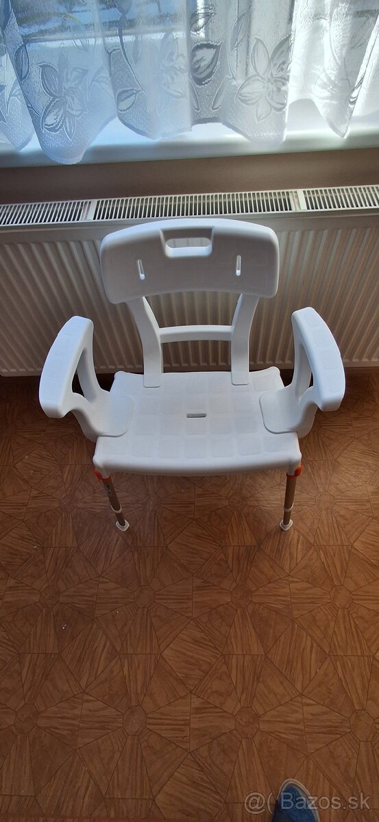 Sprchovacia stolička NOVÁ - 2
