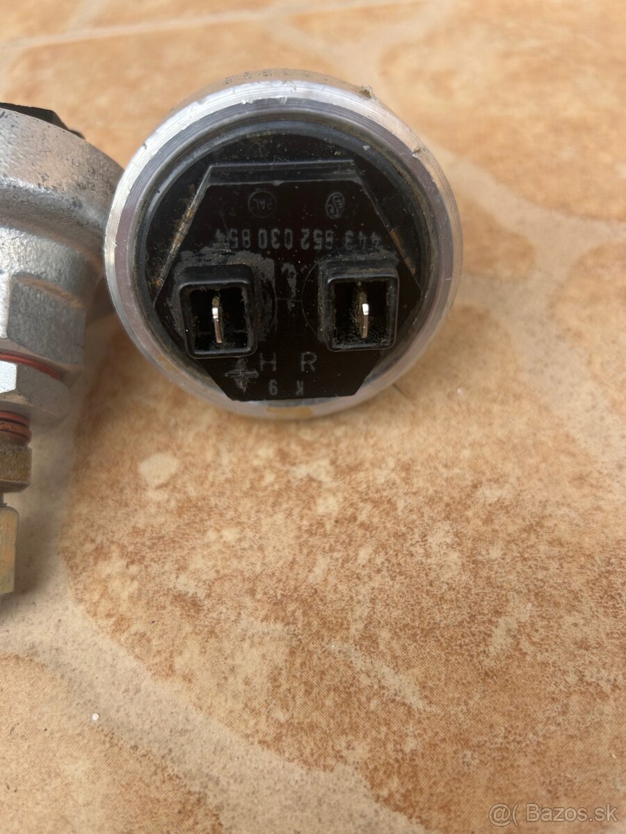 Stop spínač brzdových svetiel - 2