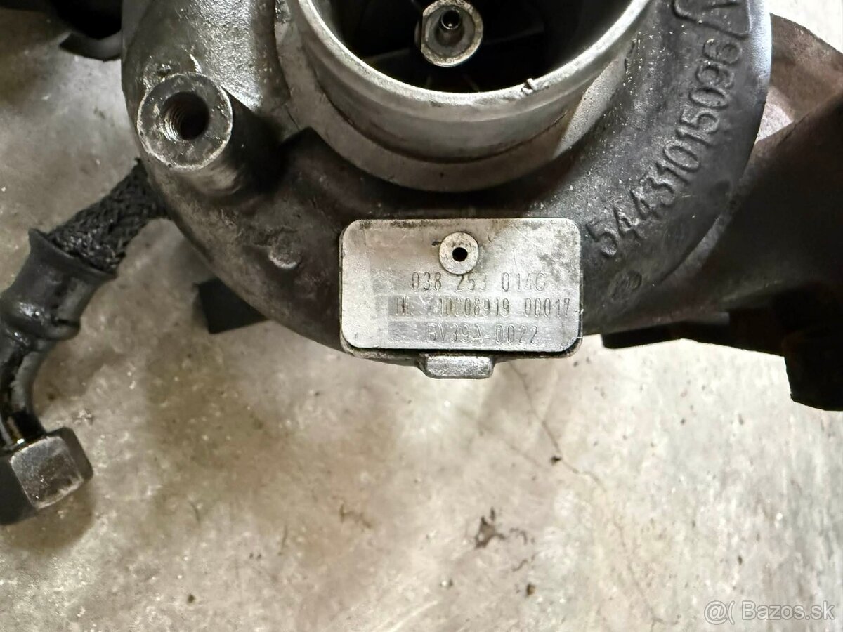 Nefunkčné turbodúchadlo 038253014G - 2