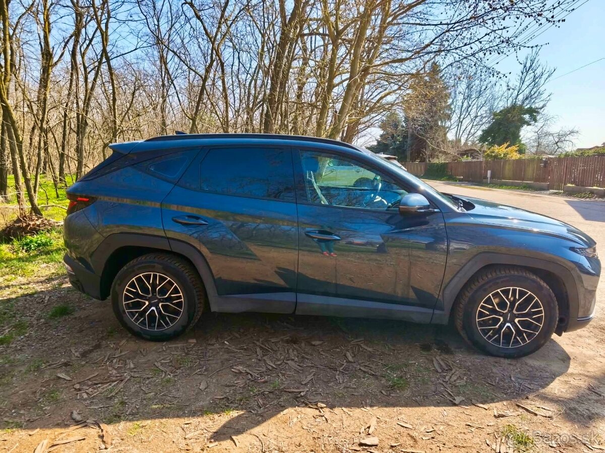 Hyundai Tucson Family - 2