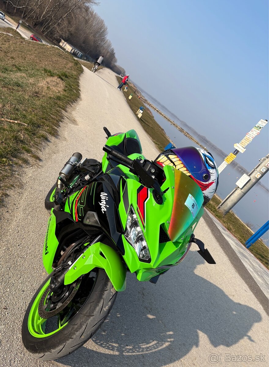 Predám Kawasaki zx4rr - 2